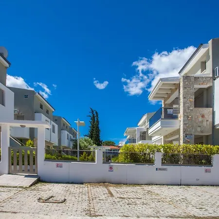 Luxuary On The Sea Kassandra Apartment